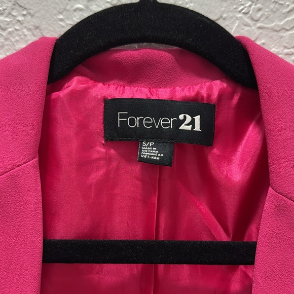 Forever 21 Barbie Hot Pink Blazer Size Small - Picture 2 of 4